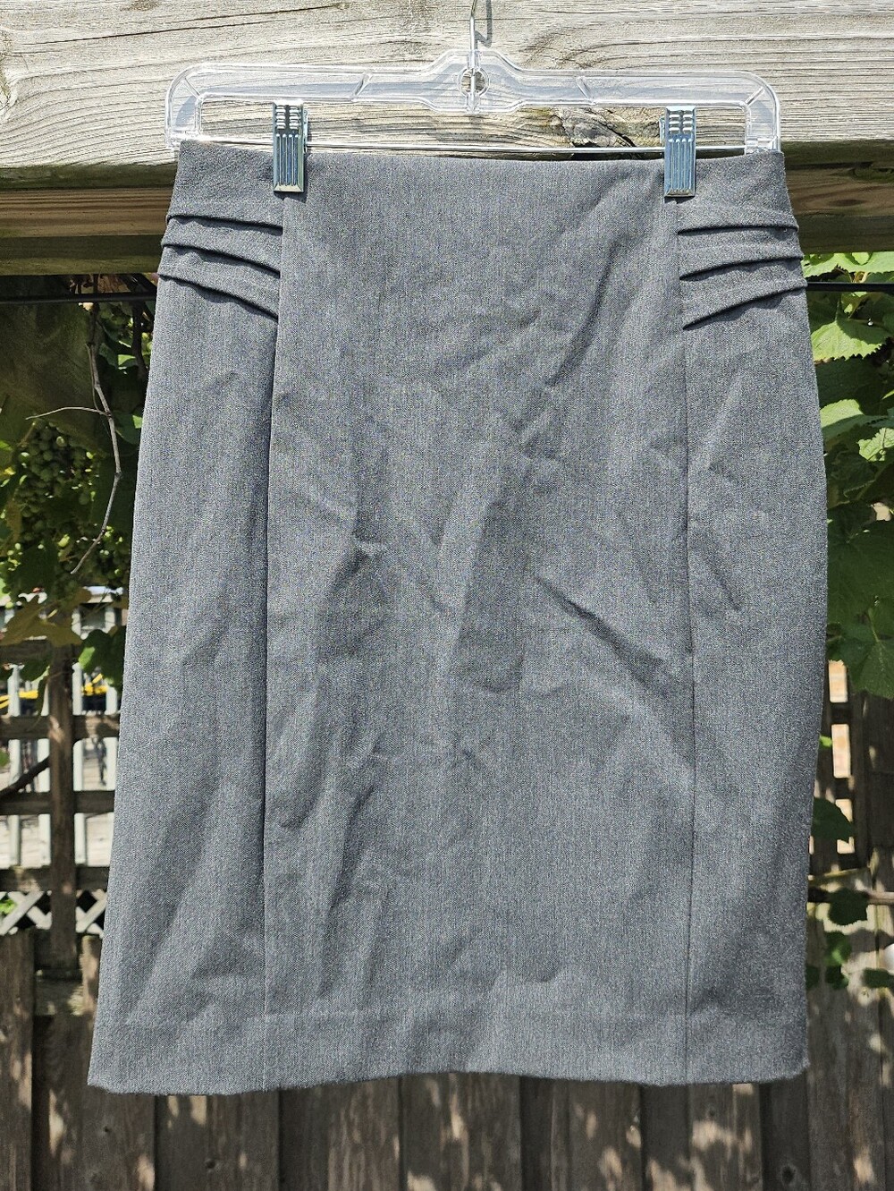 Express Dark Gray Classic Pencil Skirt Back Slit Size 6 or Small